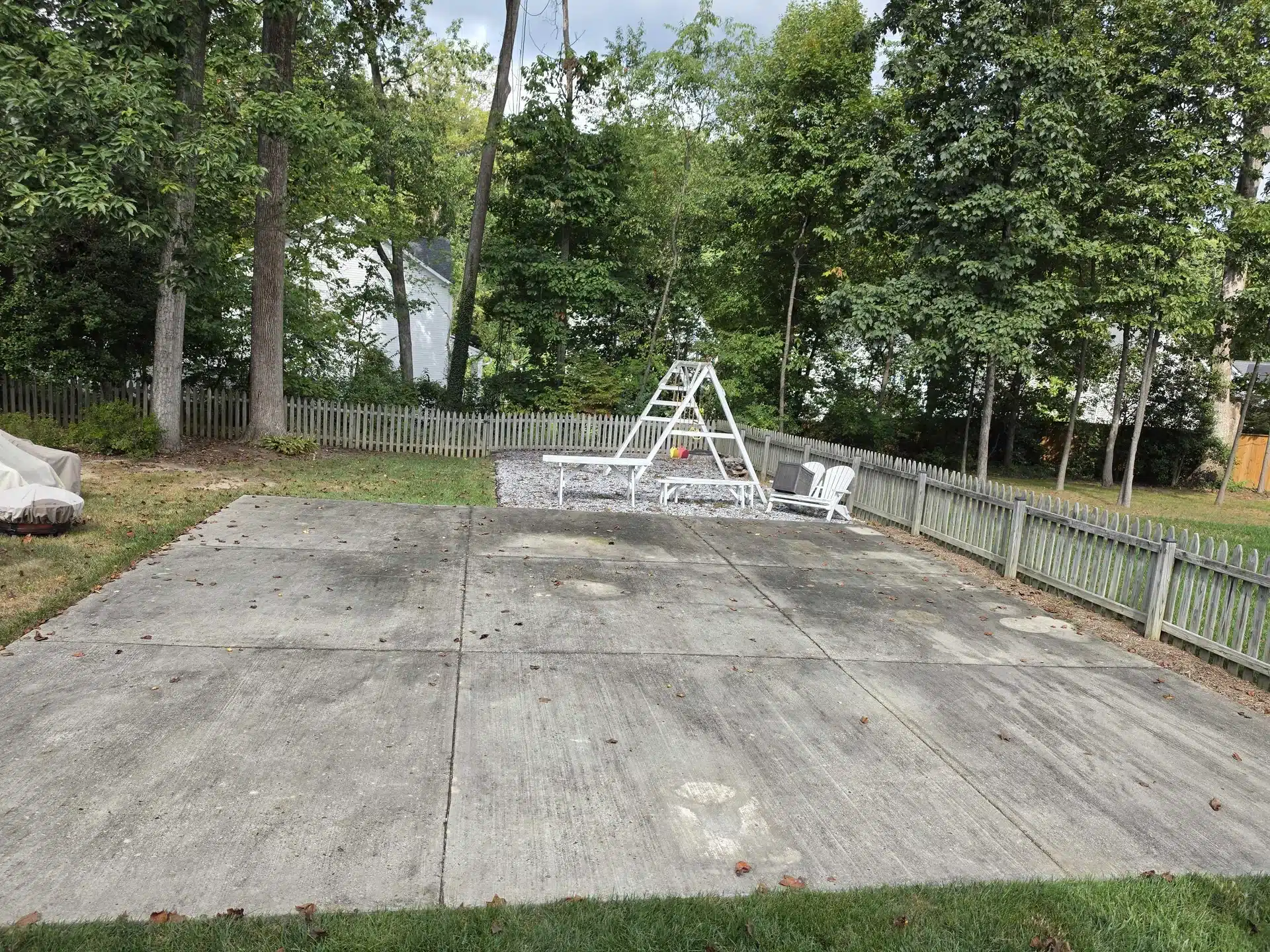 Concrete patio before cleaning