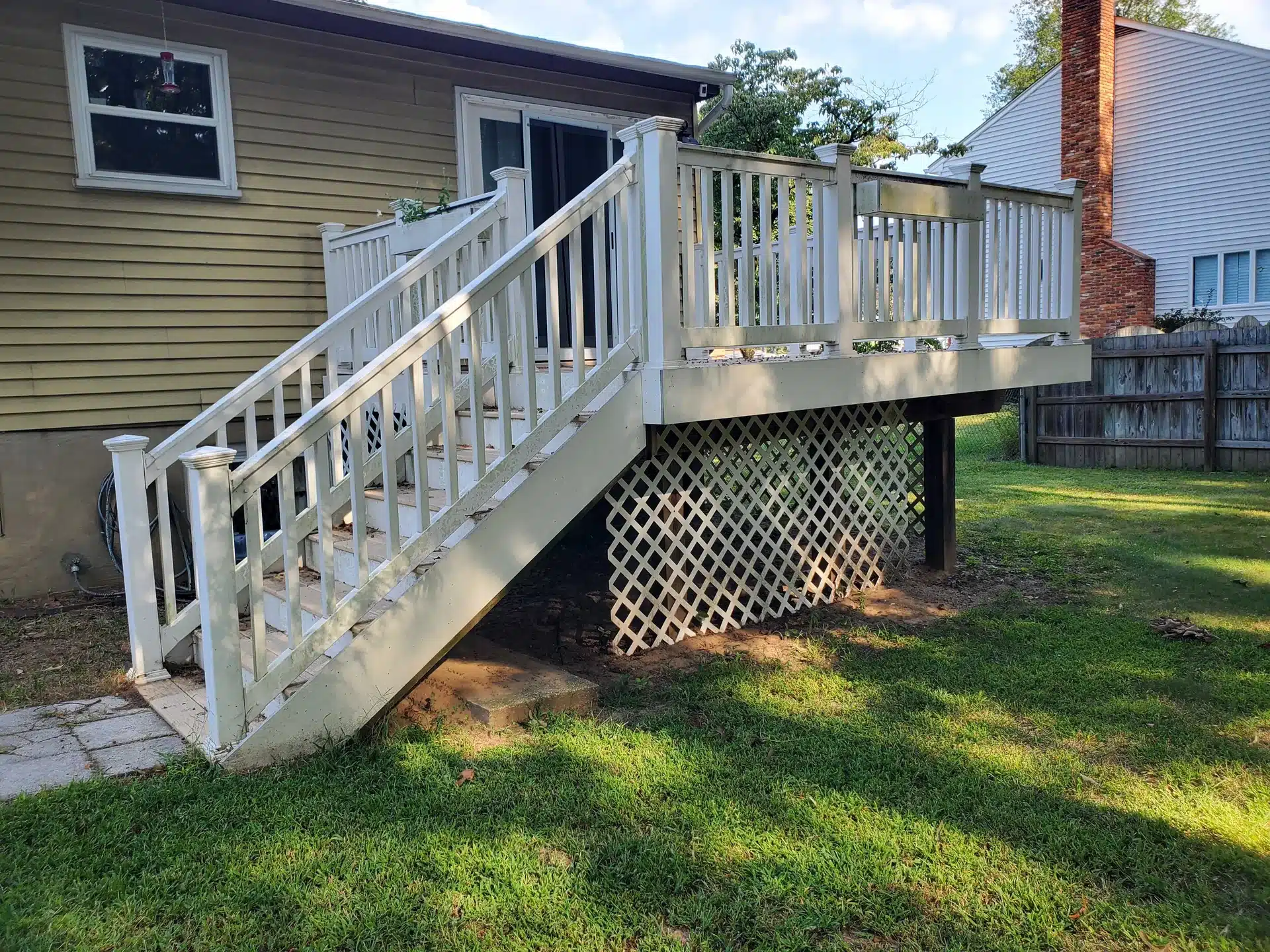 Deck railings and stairs before cleaning